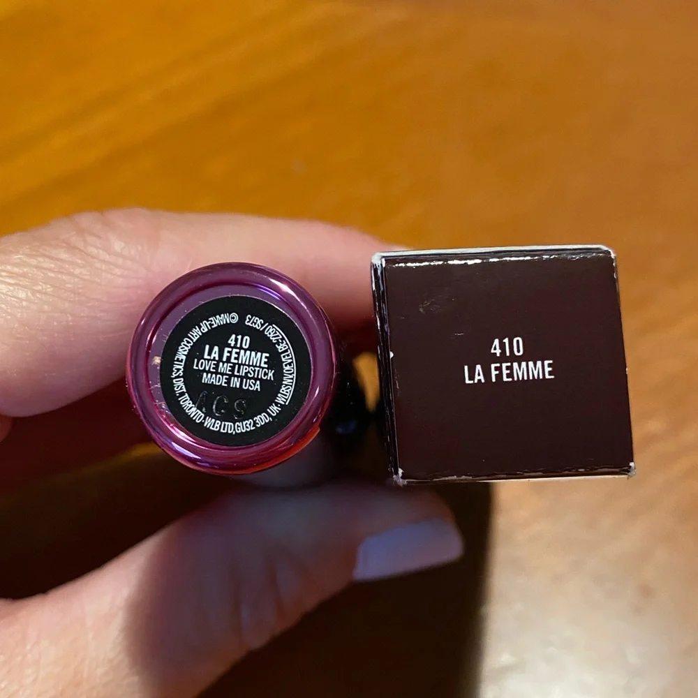 MAC Love Me Lipstick La Femme